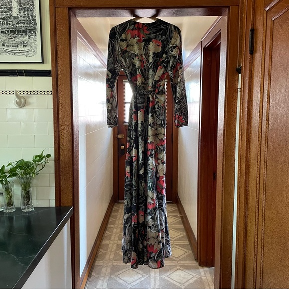 Hutch dark floral peony wrap dress - size unmarked, possibly sample, xs s - Picture 5 of 9